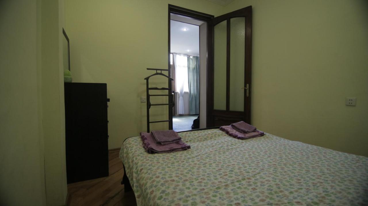 Apartment On Sanapiro Tbilisi ภายนอก รูปภาพ