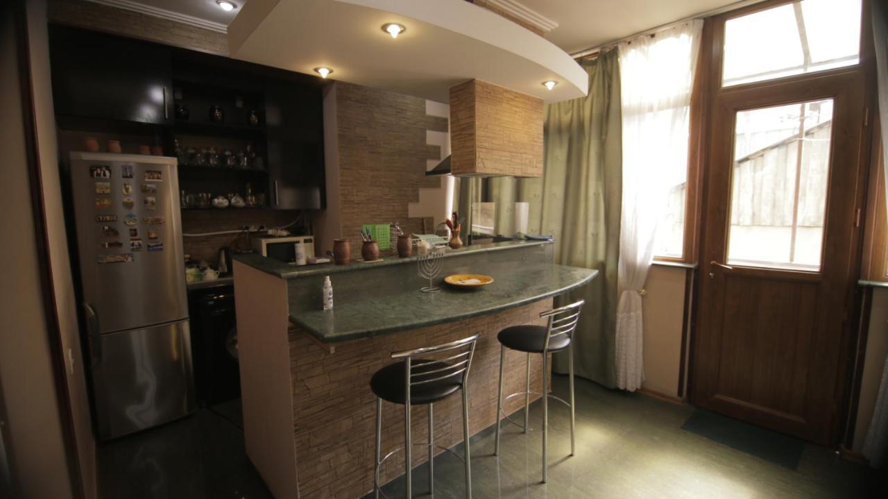 Apartment On Sanapiro Tbilisi ภายนอก รูปภาพ