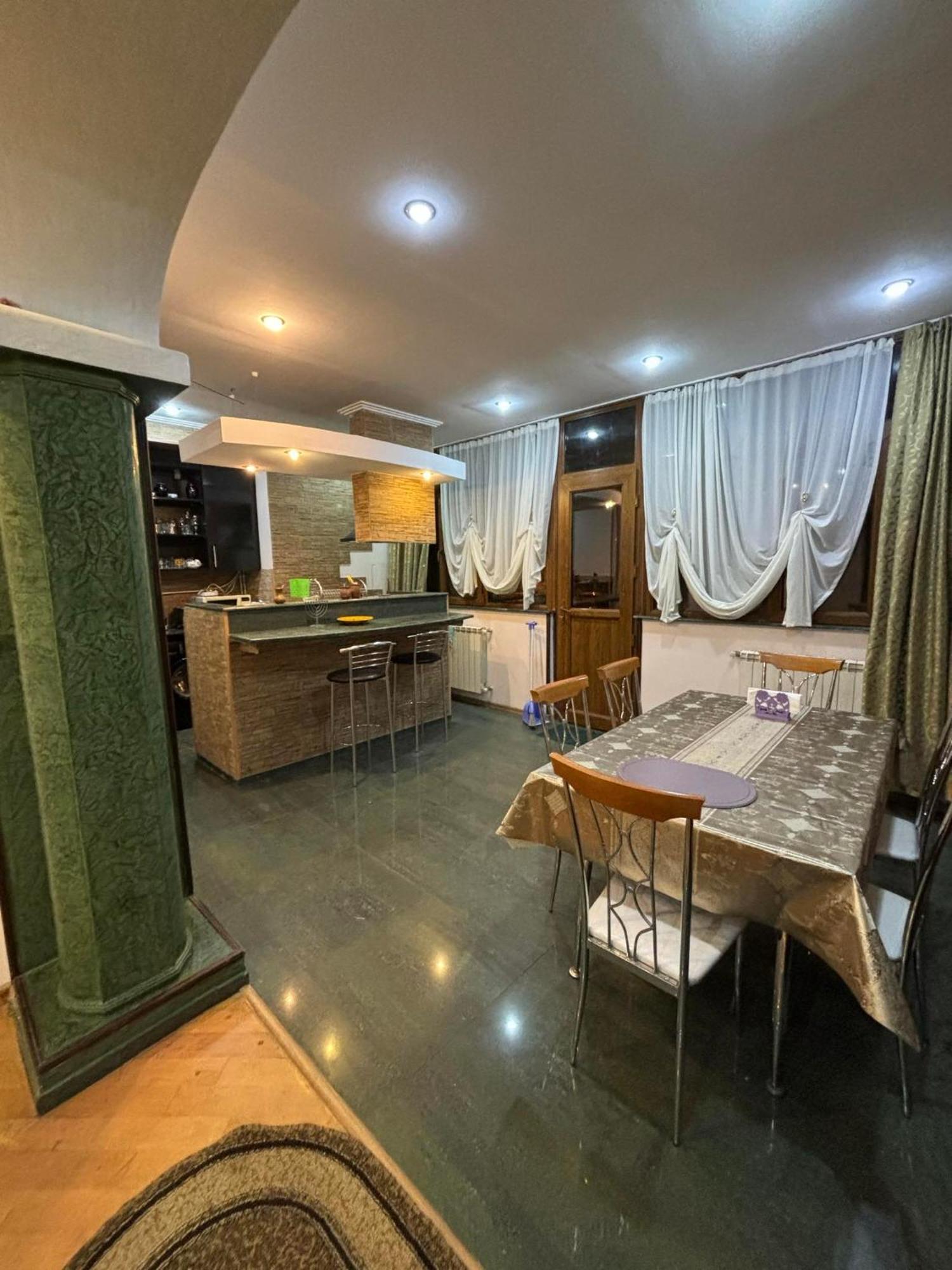 Apartment On Sanapiro Tbilisi ภายนอก รูปภาพ
